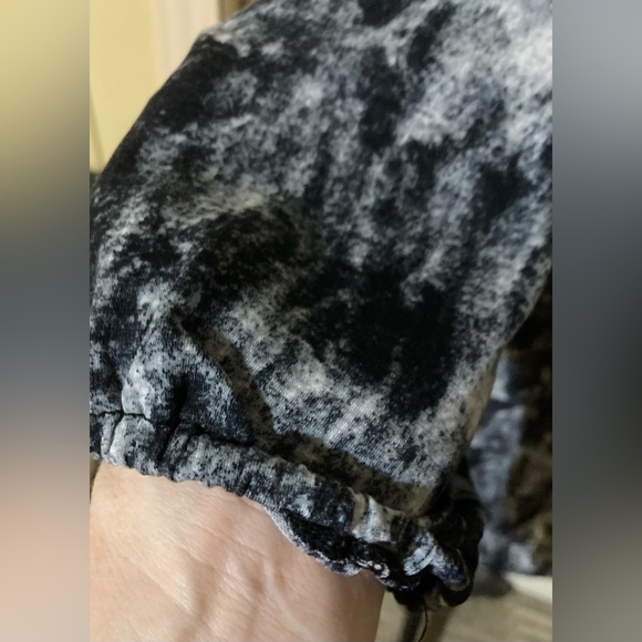 NWOT Ladies Size M Michael Kors Blouse - Picture 4 of 13